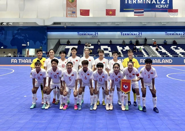 Tin nóng bóng đá Việt hôm nay 25/9: ĐKVĐ V-League bổ sung ngoại binh, tiền vệ của ĐT Việt Nam lọt top Vua phá lưới V-League - Ảnh 3.