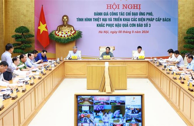 Thủ tướng Phạm Minh Chính chủ trì họp triển khai biện pháp cấp bách khắc phục hậu quả bão số 3 - Ảnh 1.